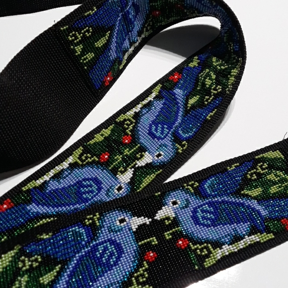 π¦ 58" Beaded strap. Beads n birds
